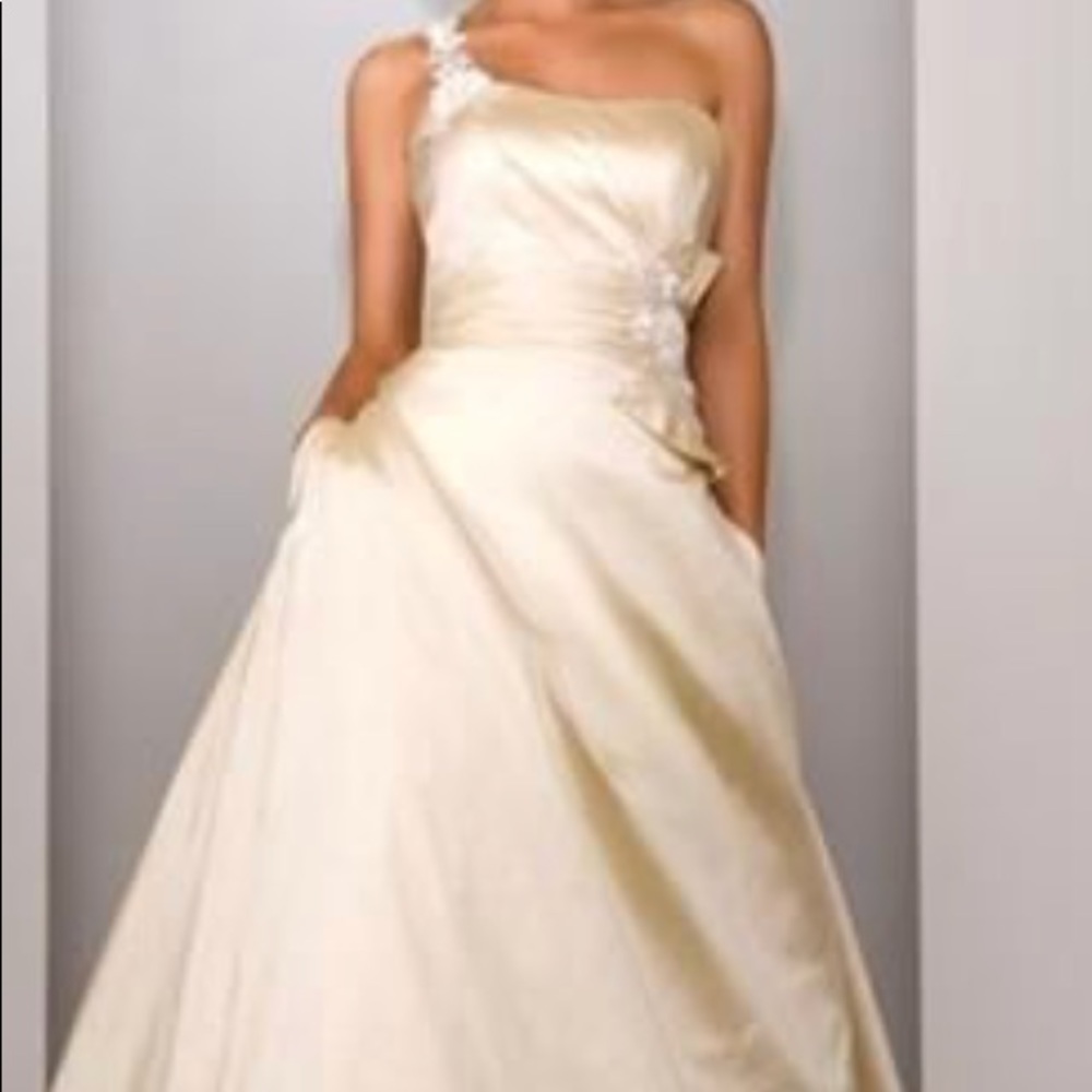 Martina Liana wedding dress